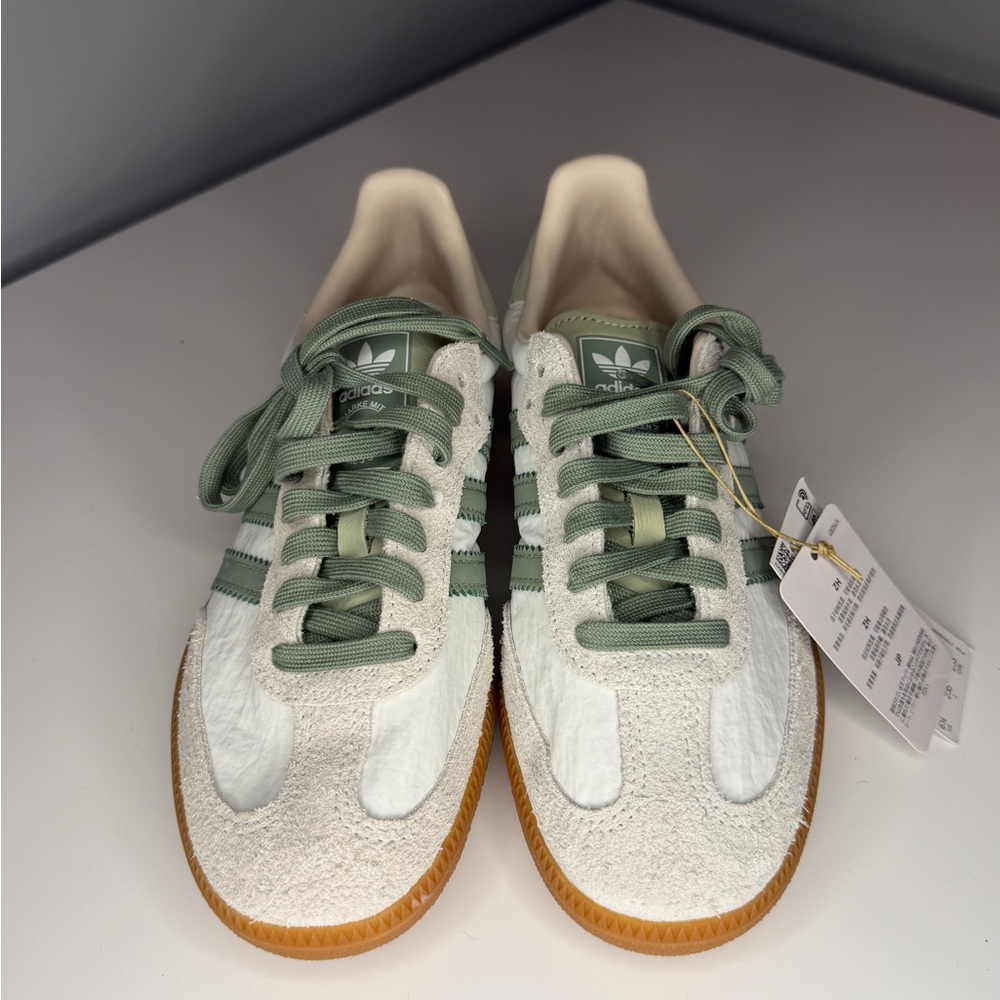 Adidas Samba Sneakers in White and Green - Picture 2 of 7